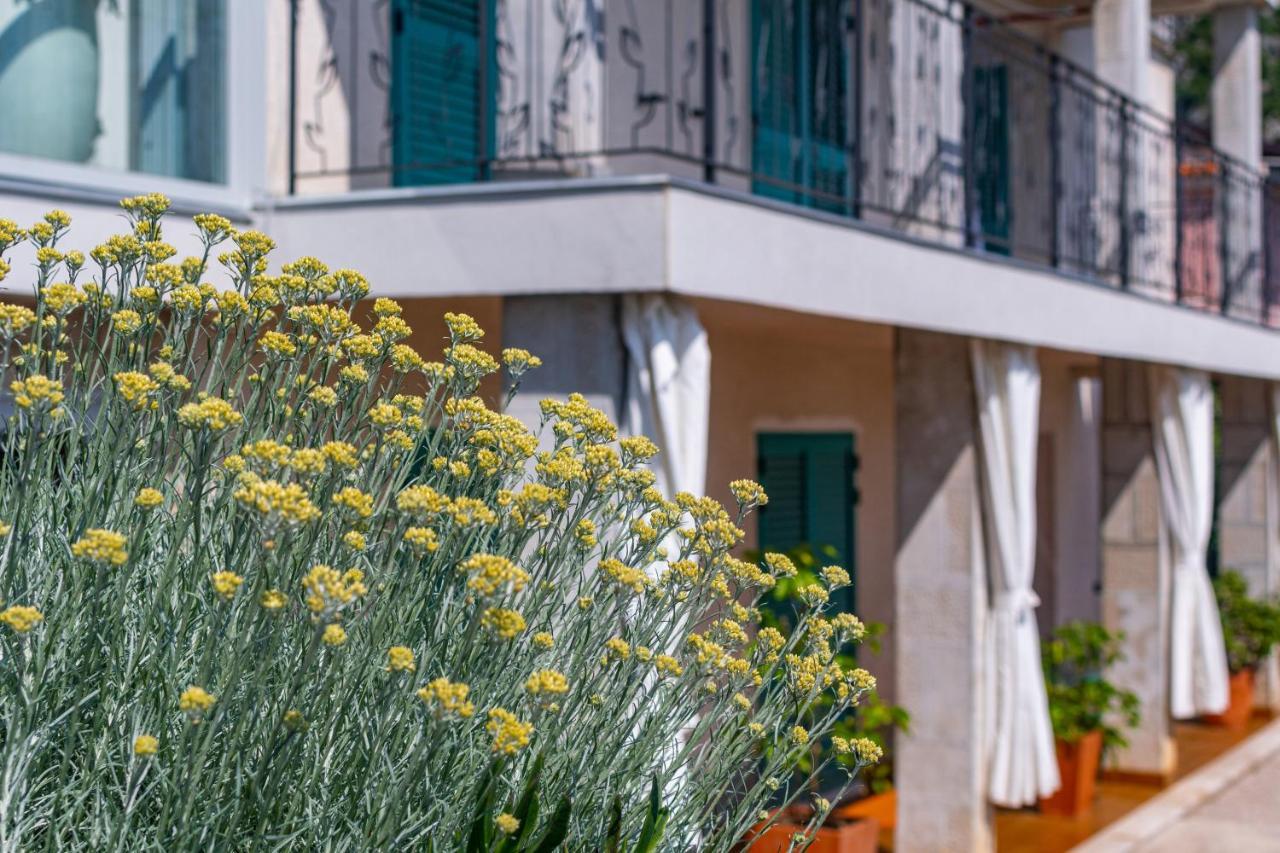 Apartments By The Sea Medveja, Opatija - 7720 لوفغان المظهر الخارجي الصورة