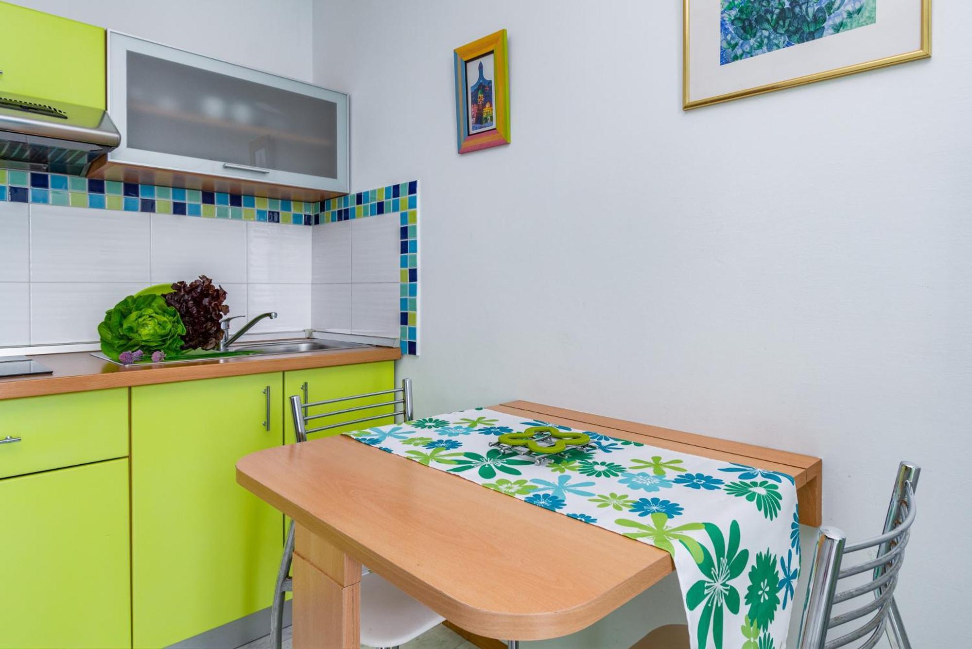 Apartments By The Sea Medveja, Opatija - 7720 لوفغان الغرفة الصورة