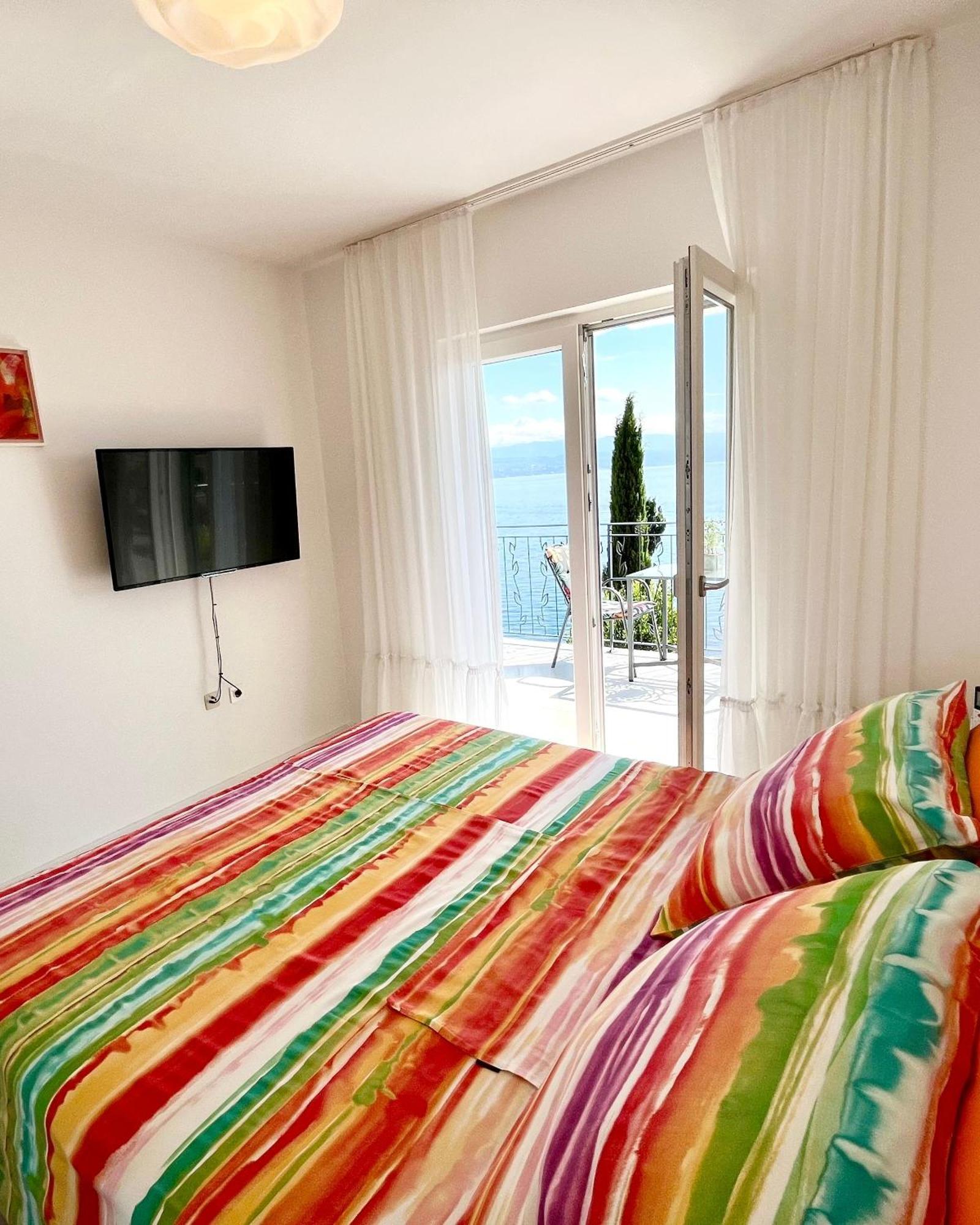 Apartments By The Sea Medveja, Opatija - 7720 لوفغان الغرفة الصورة