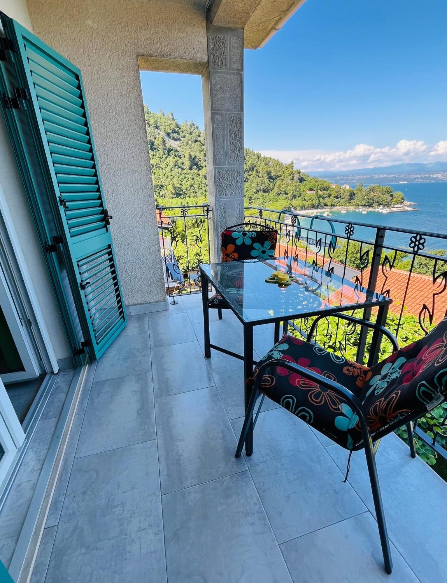 Apartments By The Sea Medveja, Opatija - 7720 لوفغان المظهر الخارجي الصورة